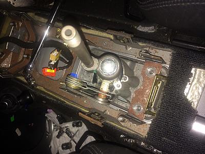 2002 Audi TT - Removal of Gear Stick Assy-img_1833.jpg