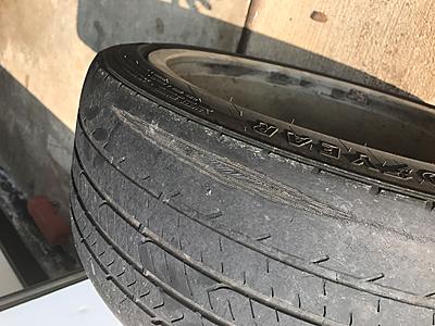 Strange tire damage - Any guesses?-2.jpg