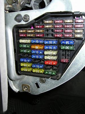 What would cause the Engine timing fuse to burst?-fuse-box.jpg