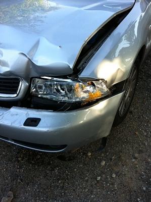 Accident : Grill, front bumper, hood, headlight-photo.jpg