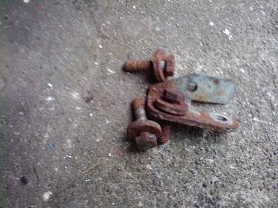 what;s this bracket?-2011-07-29-18.19.40.jpg