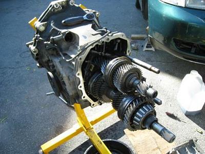 Trashed Trans 97 2.8 5sp-03.jpg