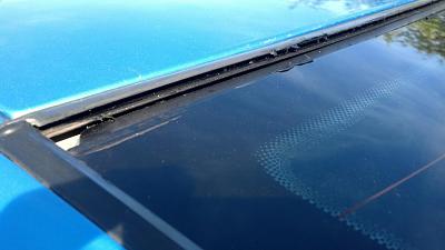 rear windscreen adhesive failure-img_20130906_173646_609.jpg