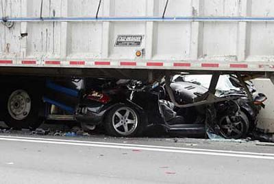 A Tribute to All Wrecked Audis...-audiwreck.jpg