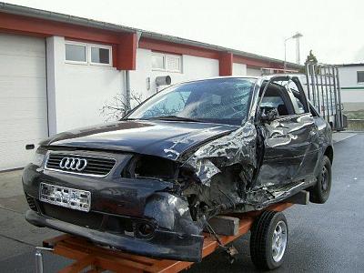 A Tribute to All Wrecked Audis...-audi-a3-1-9-tdi-leder.jpg