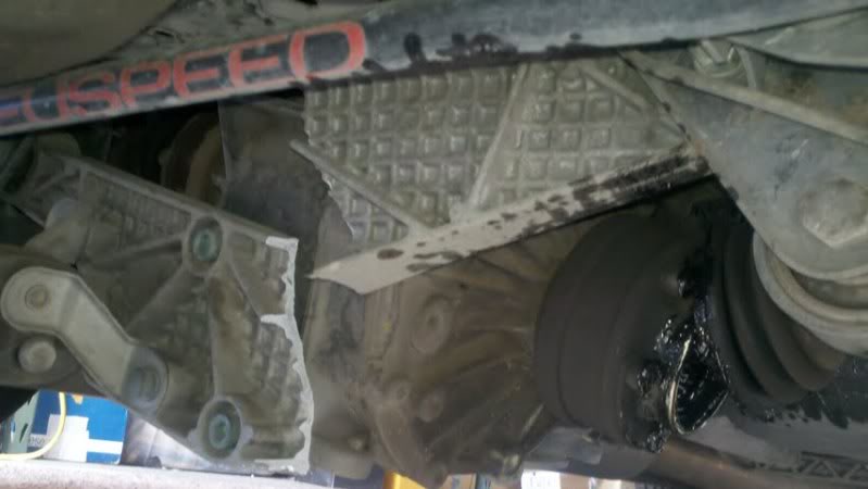 Name:  brokencrossmember6.jpg
Views: 109
Size:  36.0 KB