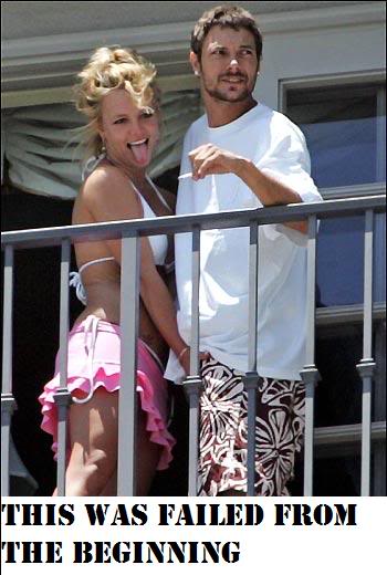 Name:  20040719-BritneyGrab.jpg
Views: 44
Size:  36.6 KB