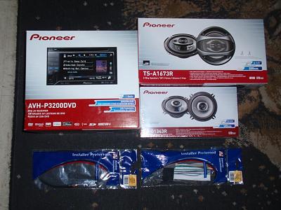 Brand New Pioneer AVH-P3200DVD 4 Sale!!!!-p6033478.jpg