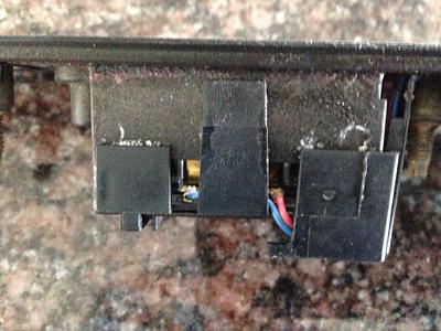 License Plate Bulb Holder Screw removal advice-img_1376.jpg