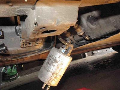 Hose Removal From Fuel Filter-Possible?-filter-motor-side.jpg