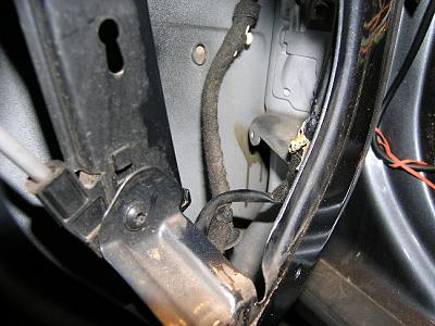 Driver's Door Electrical Problems-inside-speaker-hole.jpg