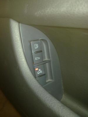 Just Curious What this Button means-11302011207.jpg