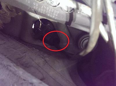 Do you know what this leaky clutch component is called?-b4crnyaciaa7qef.jpg