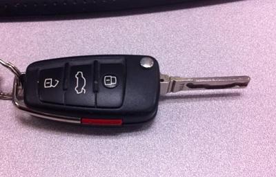 Key remote stopped working-key.jpg