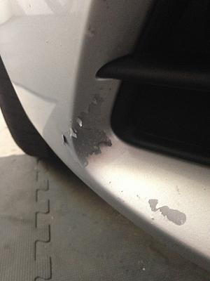 2011 Audi A4 Avant: Front Bumper Paint Peeling Issue-img_0618.jpg