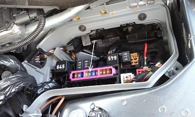 Multiple Unrelated OBD Codes-a4-b8-fusebox.jpg