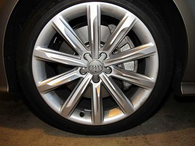 Holy frustrated Batman... how do you gents keep your wheels clean???-img_1369.jpg