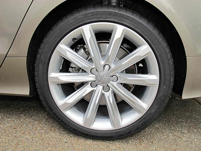 Holy frustrated Batman... how do you gents keep your wheels clean???-img_1359.jpg