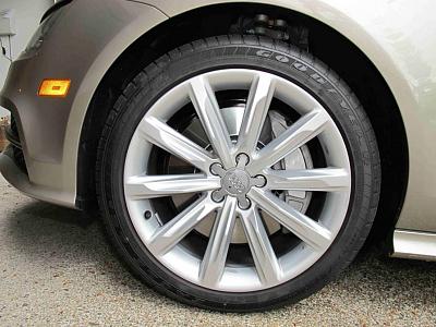 Holy frustrated Batman... how do you gents keep your wheels clean???-img_1358.jpg