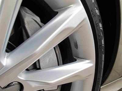 Holy frustrated Batman... how do you gents keep your wheels clean???-img_1357.jpg