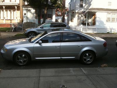 Opinions needed on caliper color-street-pic-audi.jpg