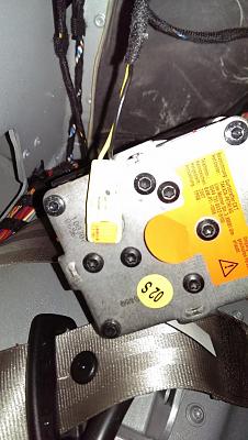 Seatbelt issue-plug.jpg