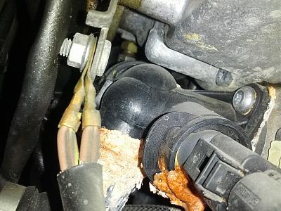 Orange liquid dripping from engine-img_20150605_151536.jpg