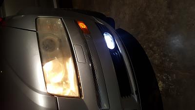 2004 Audi A8L D3 Headlamp Bulb Changing Help.-2004-audi-a8l-headlight.jpg
