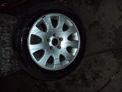 Does anyone know what year this rim is?-007.jpg