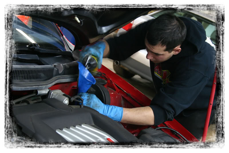 Name:  Sal-Adding-Fluid.jpg
Views: 84
Size:  79.8 KB