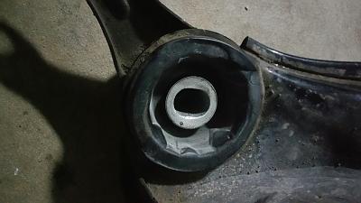 RS4 Subframe Question-rubber.jpg